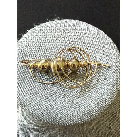 Vintage Brooch Pin Wire Wrapped Gold Tone Abstract Deco Art To Wear MCM Artsy - Picture 1 of 5